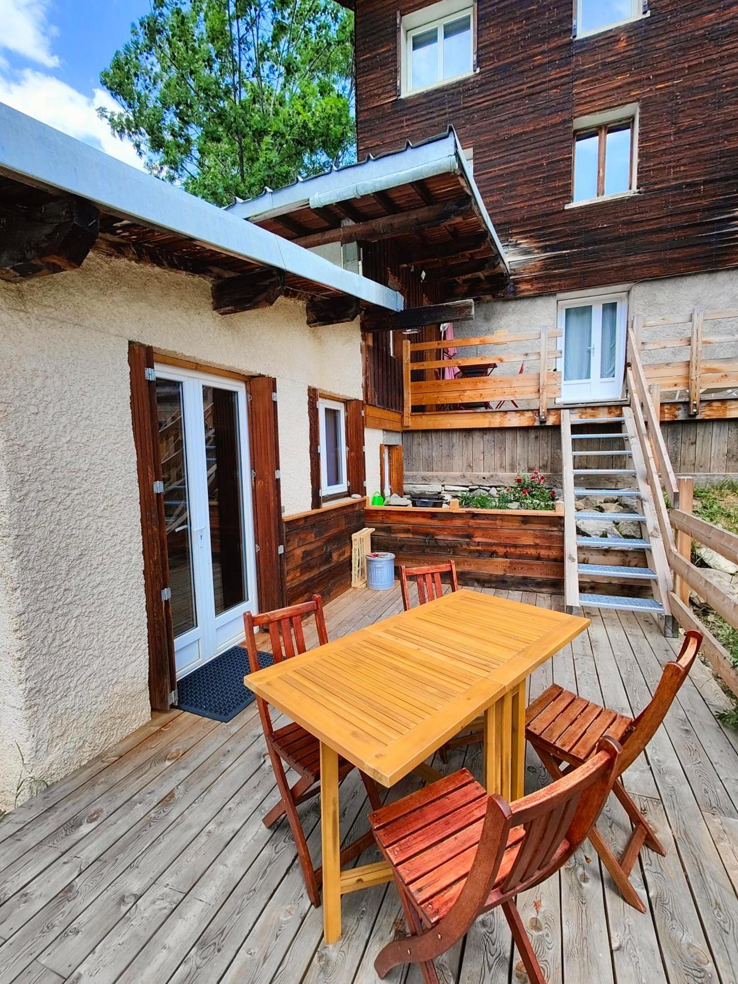 Chalet Ailleurs Appartement A Molines En Queyras Екстер'єр фото